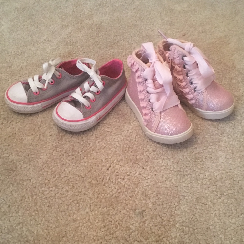 Toddler shoes size 5